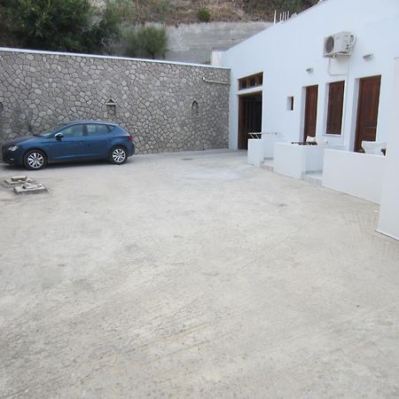 Katerina Apartments Triovasálos المظهر الخارجي الصورة